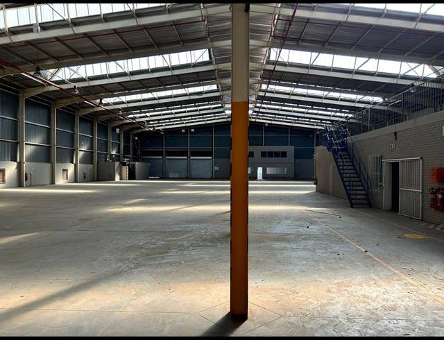 5,822M² WAREHOUSE TO LET IN KELVIN
